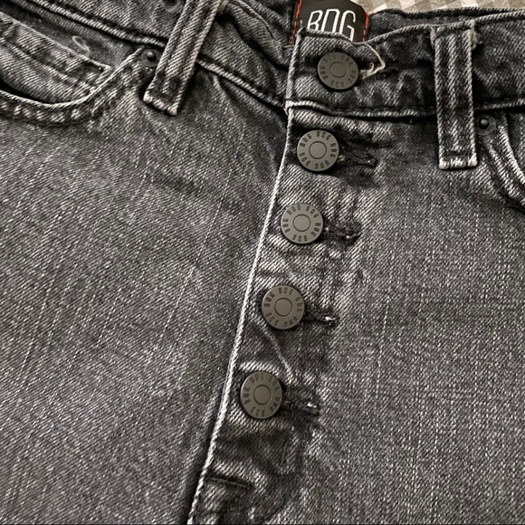 BDG jean shorts - Picture 3 of 5